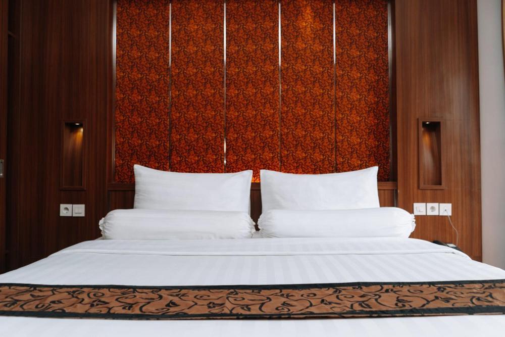 Anugrah Hotel סוקאבומי מראה חיצוני תמונה
