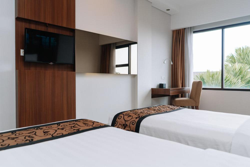 Anugrah Hotel סוקאבומי מראה חיצוני תמונה