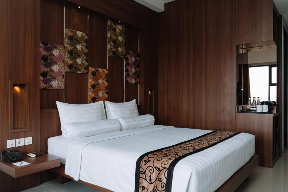 Anugrah Hotel סוקאבומי מראה חיצוני תמונה