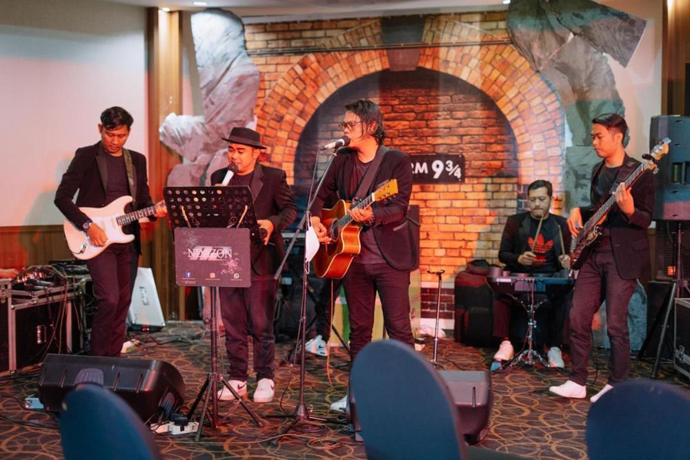 Anugrah Hotel סוקאבומי מראה חיצוני תמונה