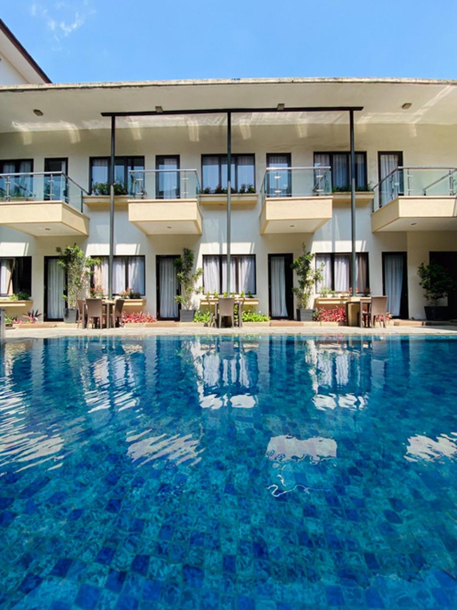 Anugrah Hotel סוקאבומי מראה חיצוני תמונה