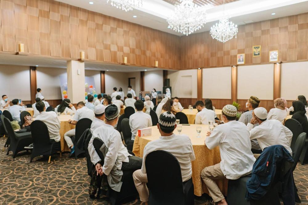 Anugrah Hotel סוקאבומי מראה חיצוני תמונה