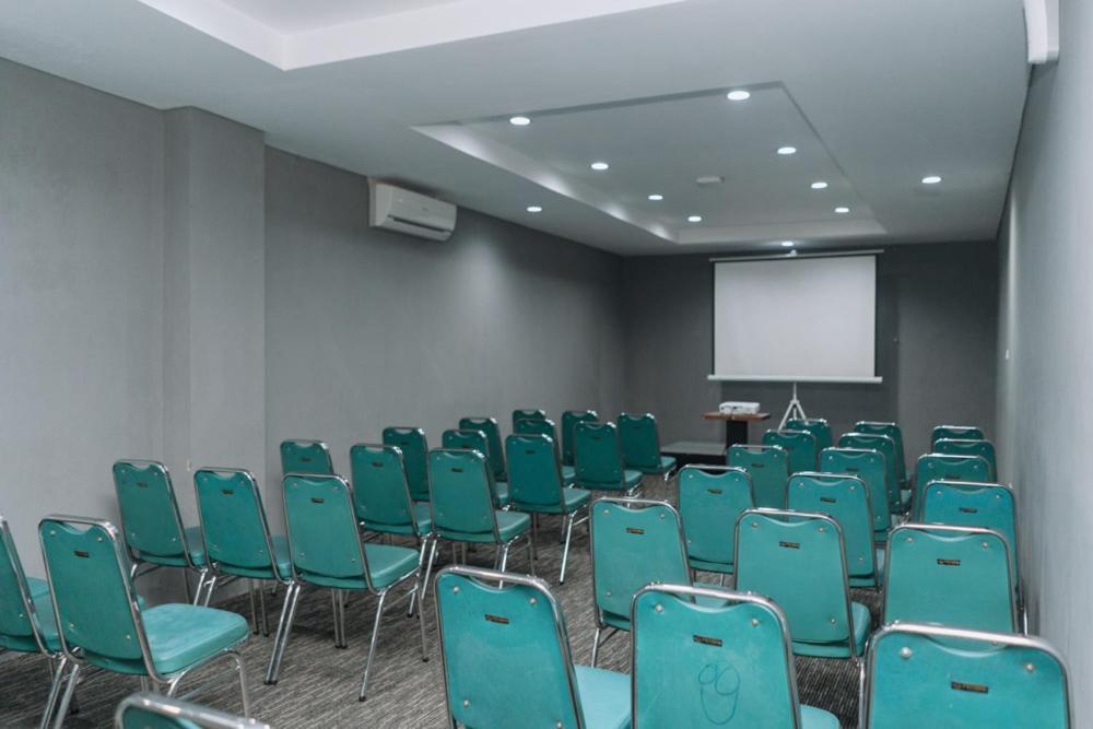 Anugrah Hotel סוקאבומי מראה חיצוני תמונה